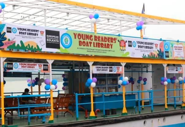 Floating Library in Kolkata
