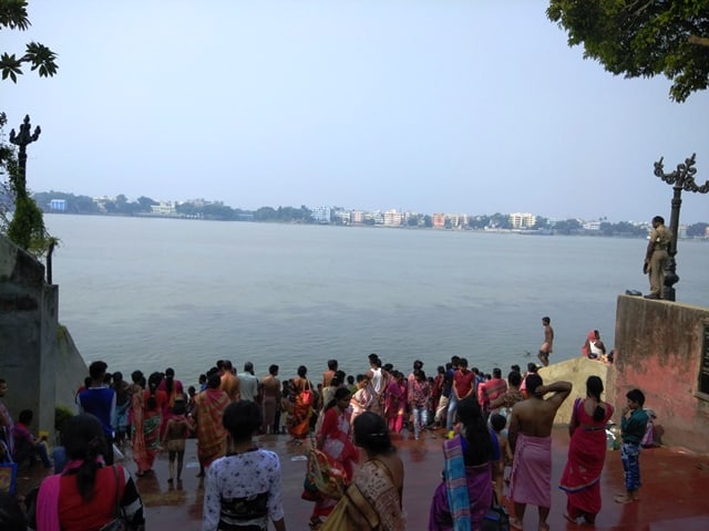 Dakshineswar Kali temple holy bath area