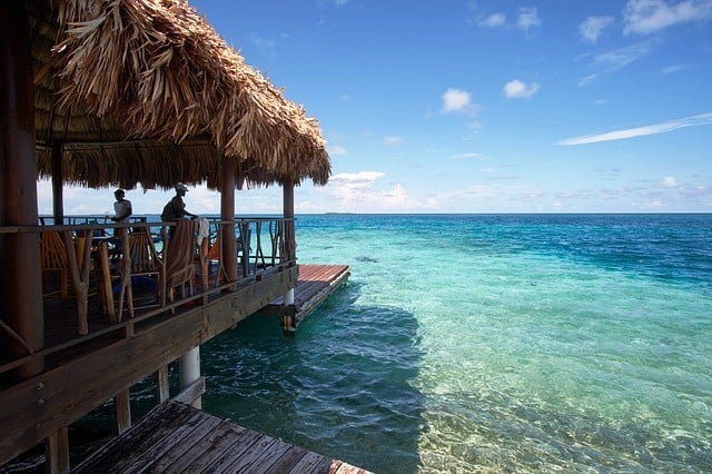 King Lewey Belize Bar Ocean Island Caye