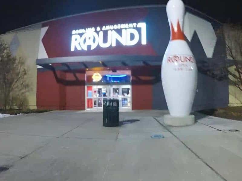 Round 1 Bowling and Amusement