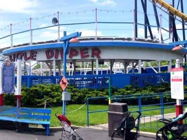 Six Flags Great America Amusement Park