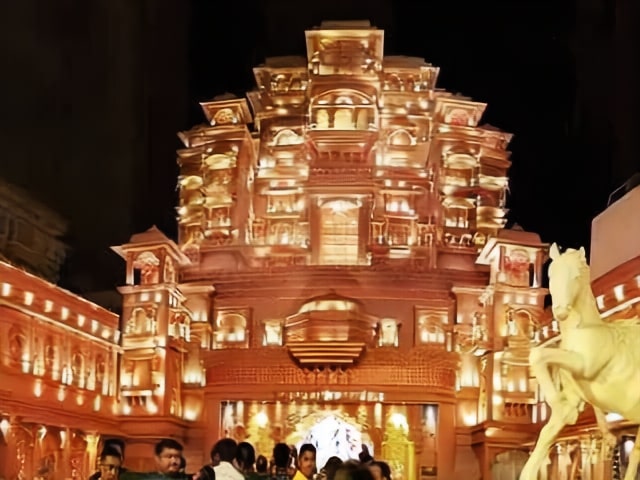 Sree Bhumi Sporting Club Durga Pujo pandal and decoration
