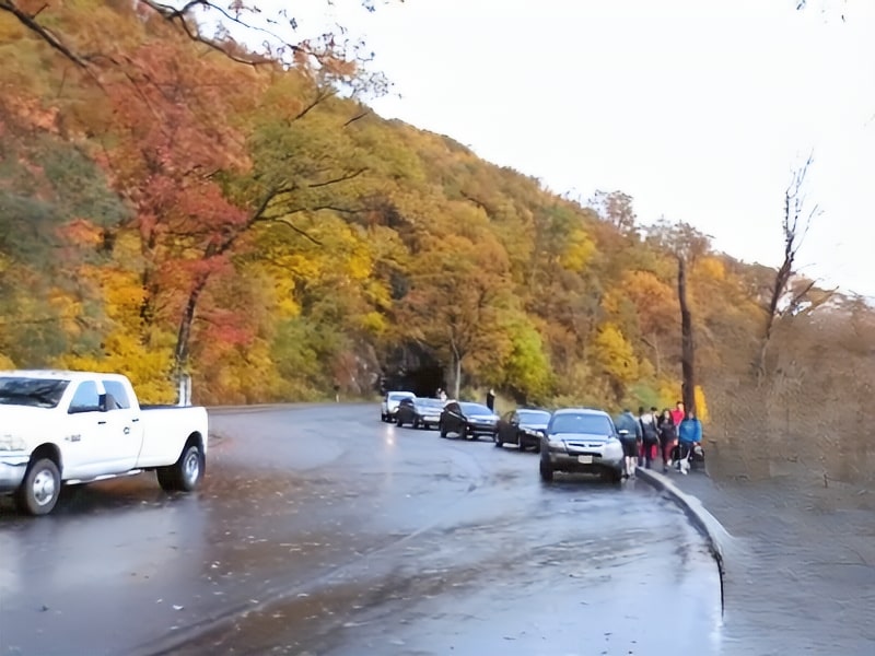 Tunnel Parking Overlook