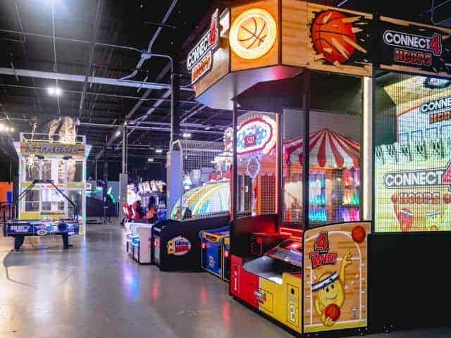 At Universal Non-stop arcades at Warren, Michigan