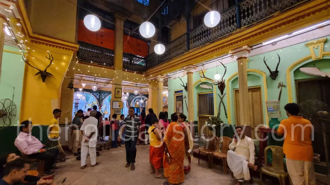 Jorasanko Narasingha Daw Bari or Banduk Barir Durga Puja